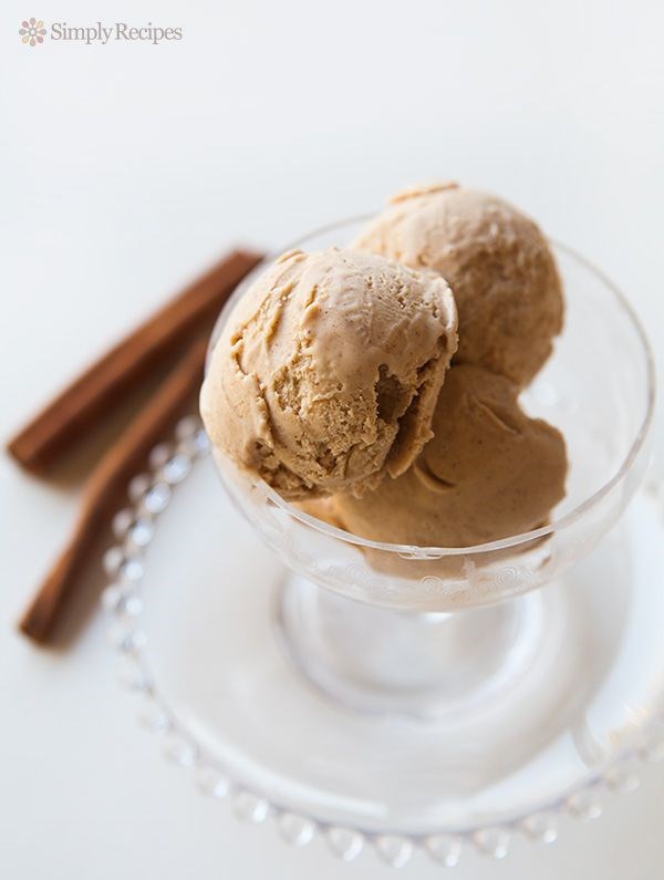 Cinnamon ice cream