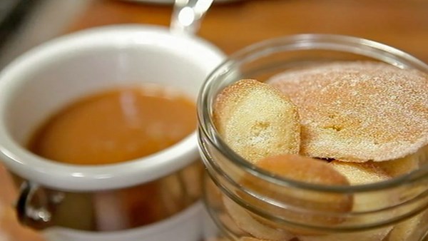 Cinnamon madeleines with winter-spiced caramel sauce