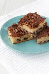 Cinnamon pecan 'cuppa' cake