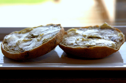 Cinnamon raisin bagels