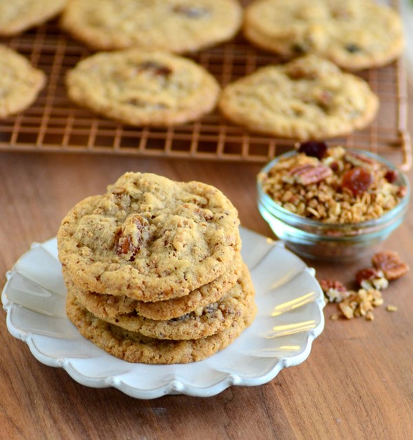 Cinnamon raisin granola cookies