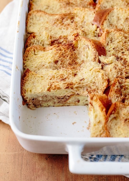 Cinnamon roll breakfast bake