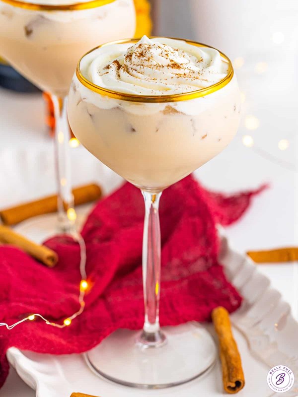 Cinnamon roll cocktail