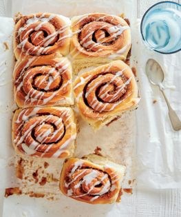 Cinnamon rolls with cream cheese icing
