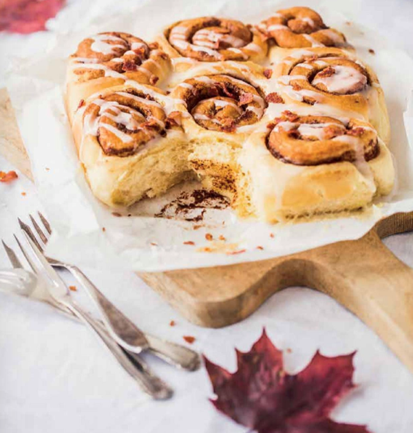 Cinnamon scrolls with bacon