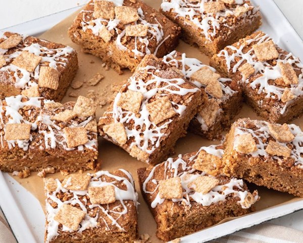 Cinnamon-sorghum blondies