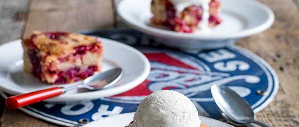 Cinnamon-spiced pecan and cranberry duff