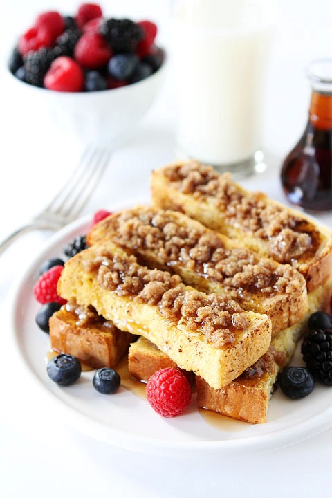 Cinnamon streusel baked French toast sticks
