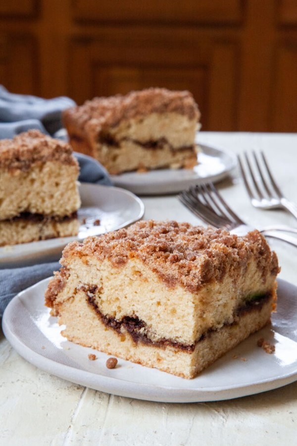 Cinnamon streusel coffee cake