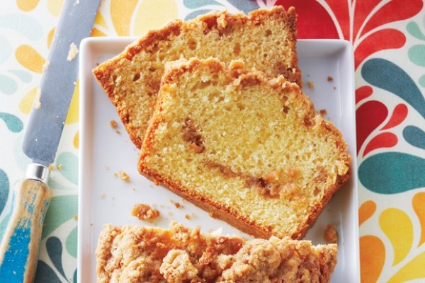 Cinnamon streusel loaf