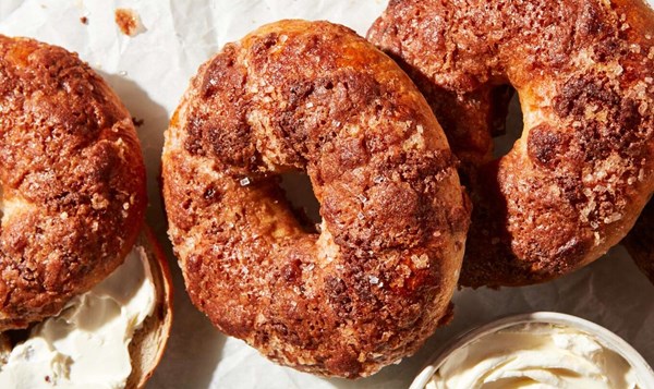 Cinnamon-sugar crunch bagels