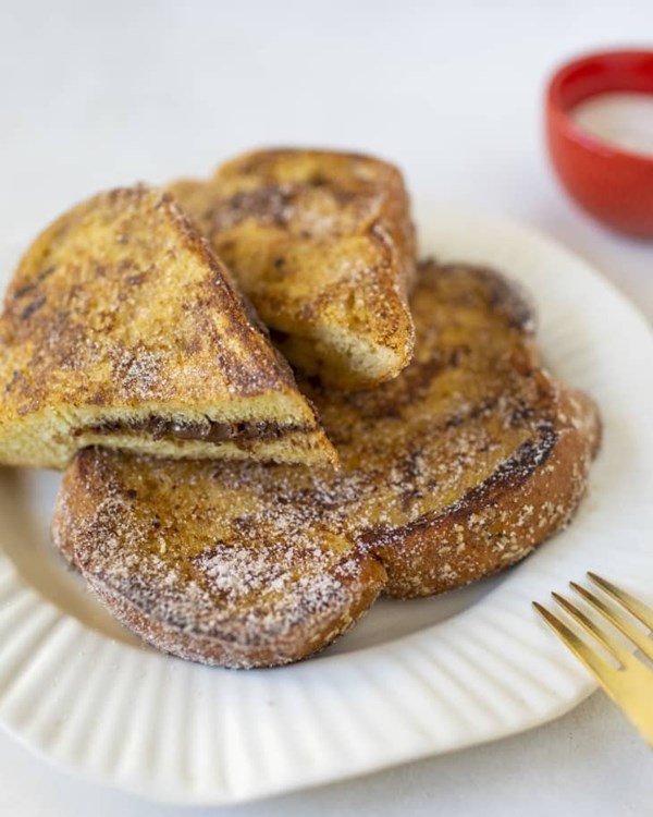 Cinnamon-sugar Nutella stuffed French toast