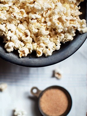 Cinnamon-sugar popcorn