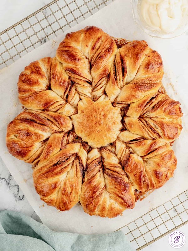 Cinnamon-sugar star bread