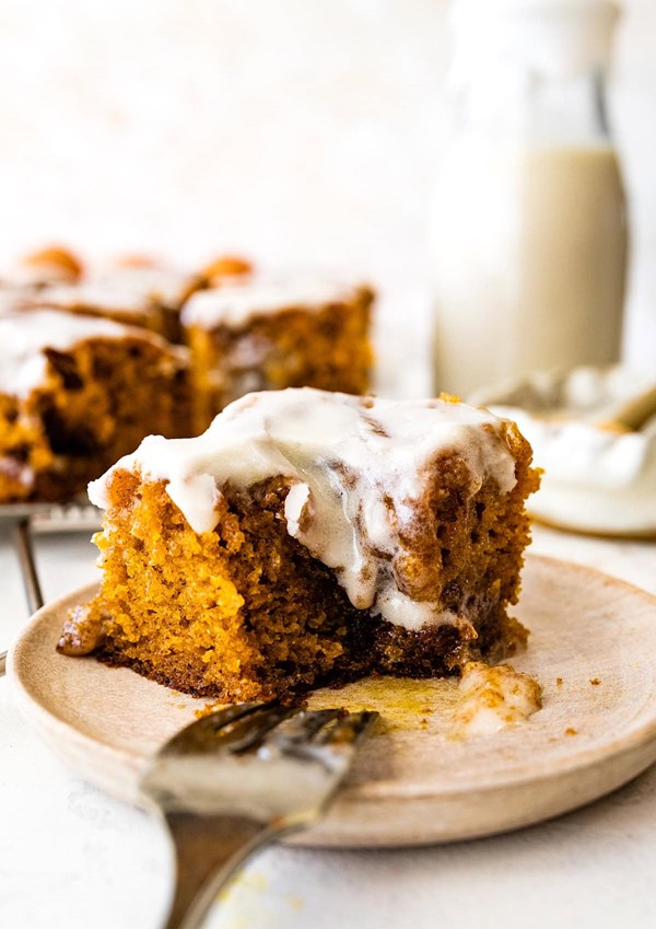 Cinnamon swirl pumpkin cake