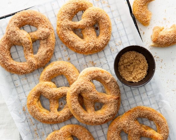 Cinnamon-vanilla sugar pretzels