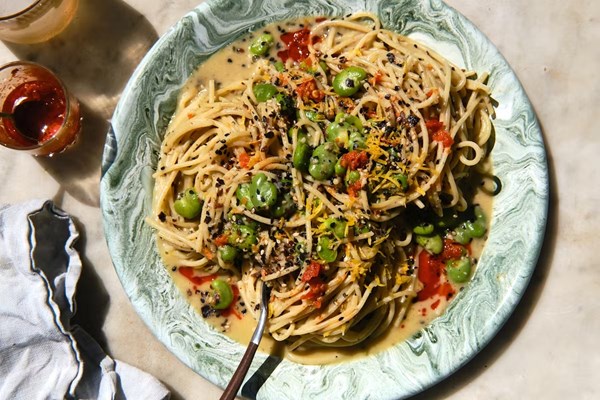 Citron noodles with miso garlic butter