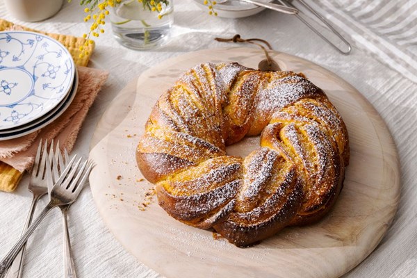 Citrus twist bread