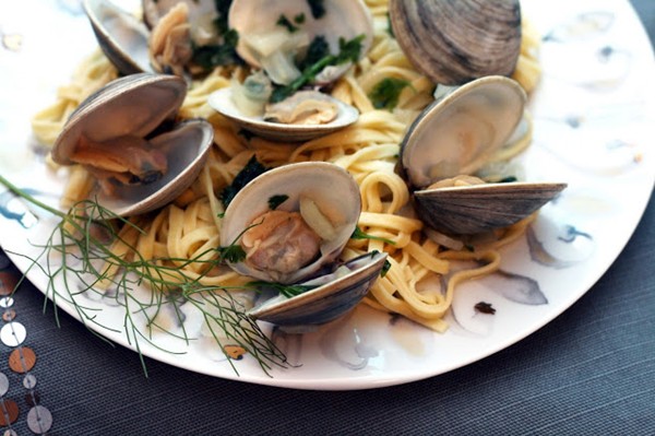 Clam & fennel linguine