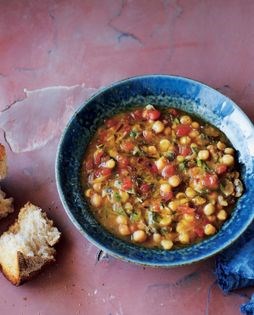 Clam and chickpea soup (Zuppa di ceci e arselle)