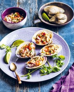 Clam ceviche in the shell (Almejas preparadas en concha)