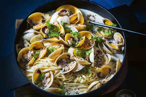 Clam linguine