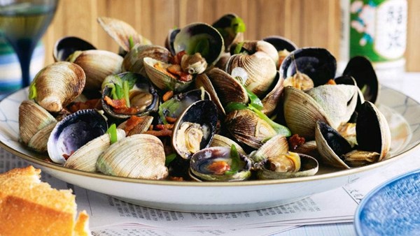 Clams, bacon and dashi