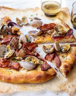 Clams Casino pizza [Peter Reinhart]