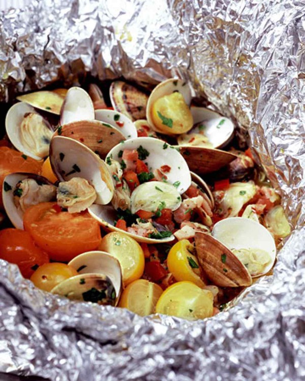 Clams in cartoccio