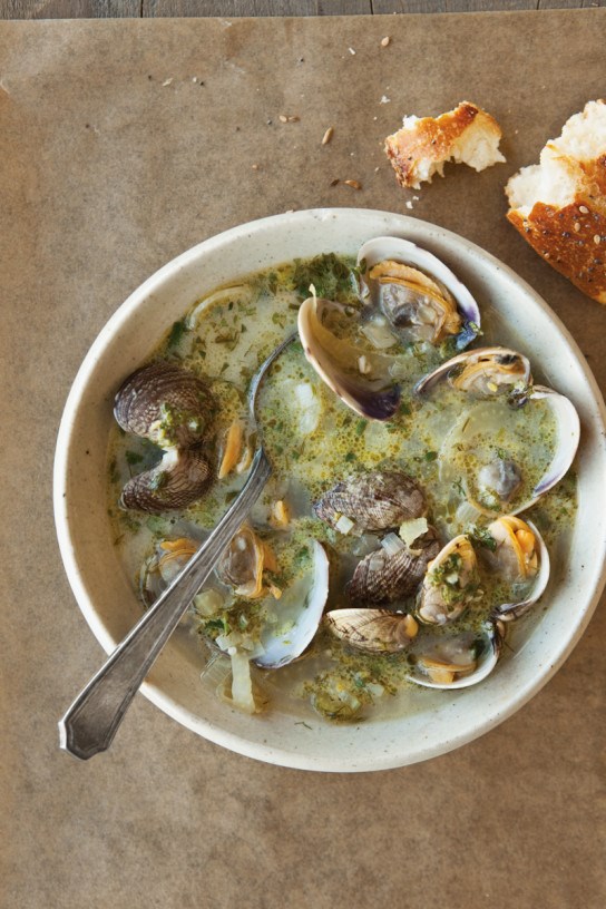 Clams in fennel broth with parsley vinaigrette 