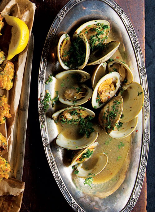 Clams in sherry sauce (Almejas à la Gaditana)