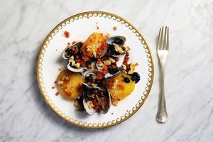 Clams in squid ink