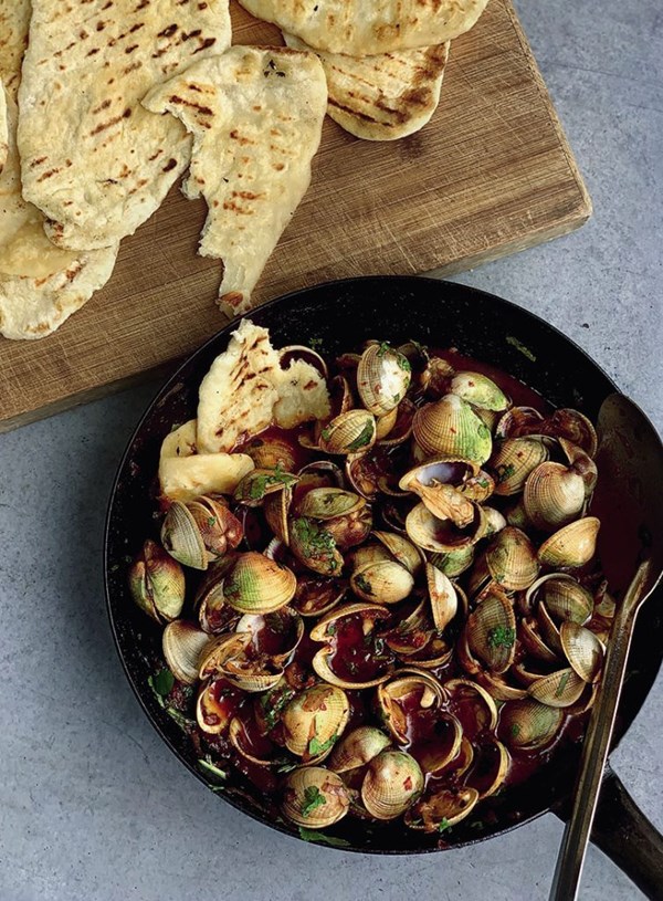 Clams with 'ndjua