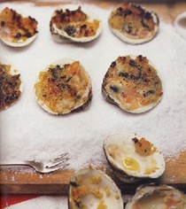 Clams with oregano and bread crumbs