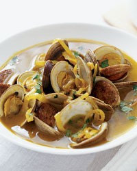 Clams with spicy sausage
