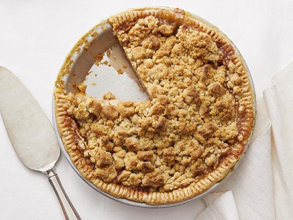 Classic apple crumb pie