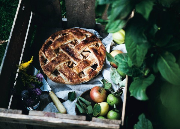Classic apple pie