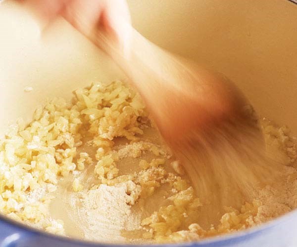 Classic baked macaroni & cheese