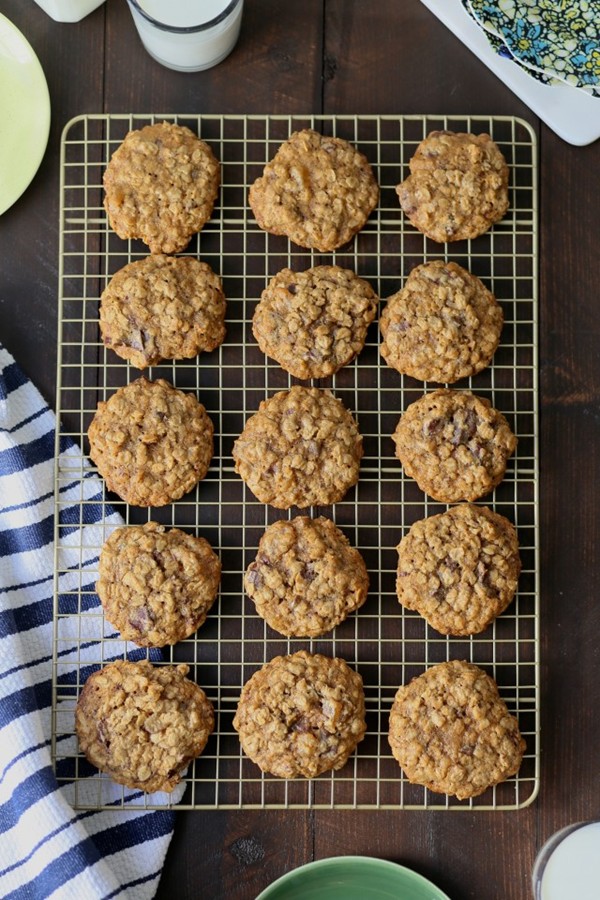 Classic chewy oatmeal cookies with dark chocolate and ginger