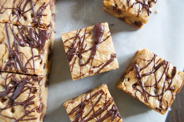 Classic chocolate chip blondies