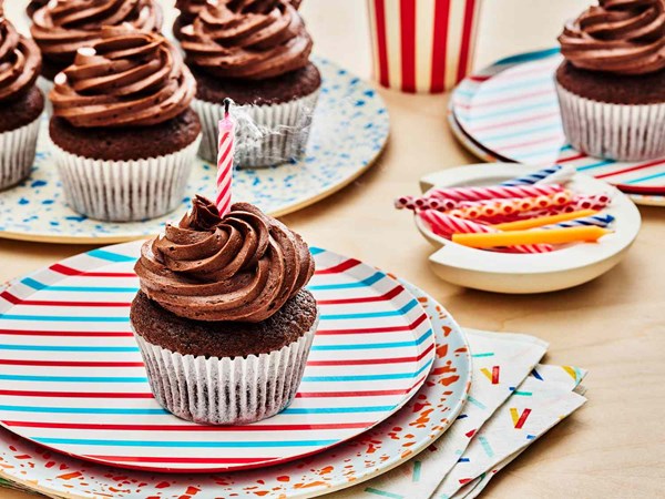 Classic chocolate cupcakes 
