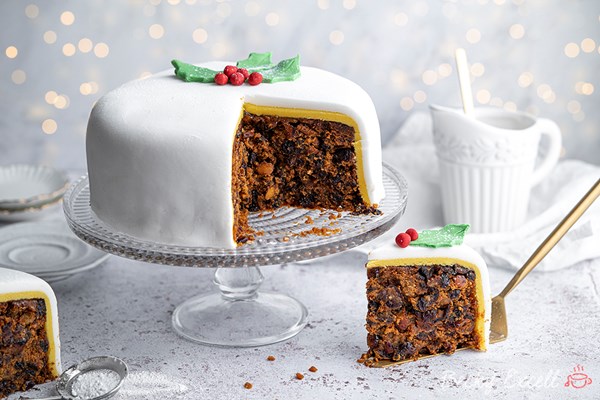 Classic Christmas cake