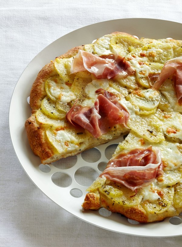 Classic dough for pizza or bread sticks (Grissini)