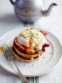 Classic eggs Benedict