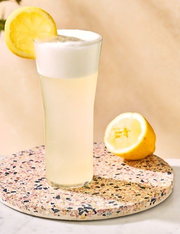 Classic gin fizz