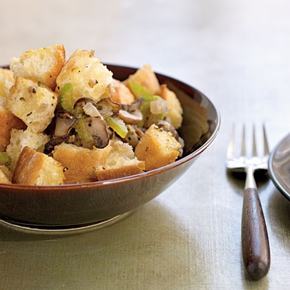 Classic herbed bread dressing