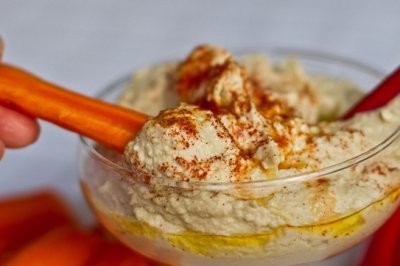 Classic hummus