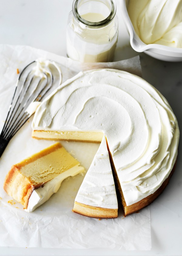 Classic lemon cheesecake