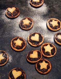 Classic mini mince pies