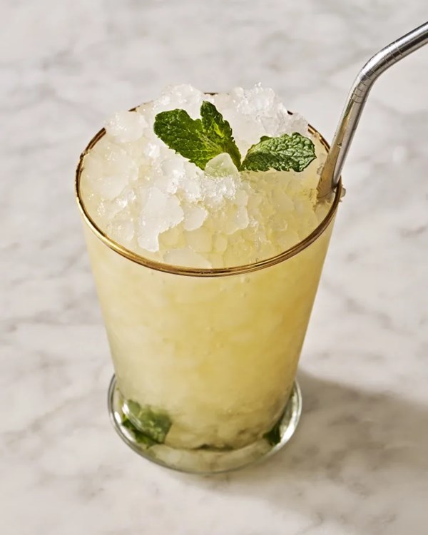 Classic mint julep
